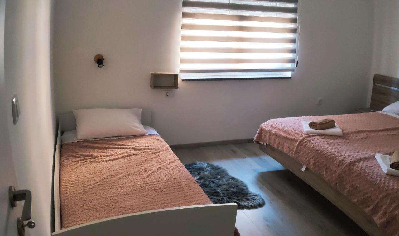 Apartman Levi พูลา ภายนอก รูปภาพ